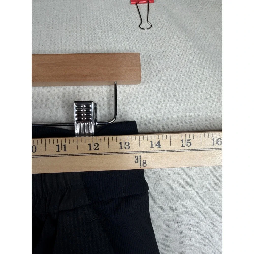 Lululemon Woman's Dance Studio Jogger Pants size 6 Black